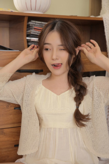 大胸美女视频